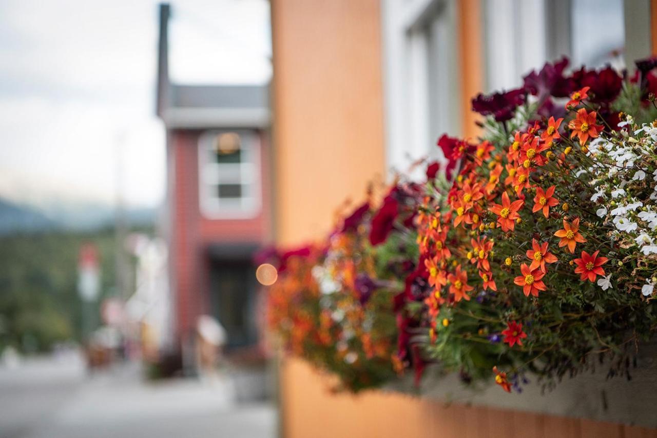 Holland America Skagway Inn Exterior photo